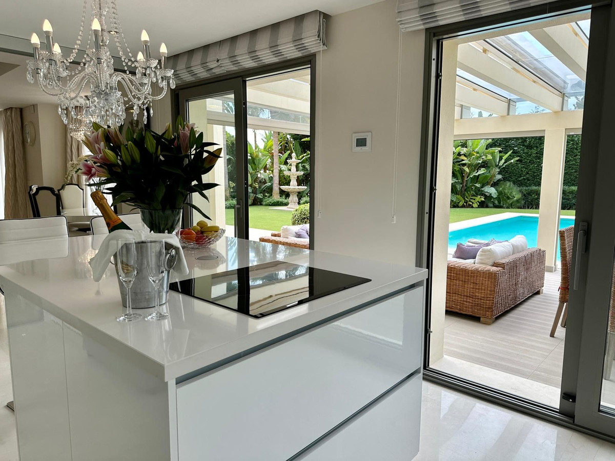 Huis te koop in Marbella | 5 slaapkamers H5123887