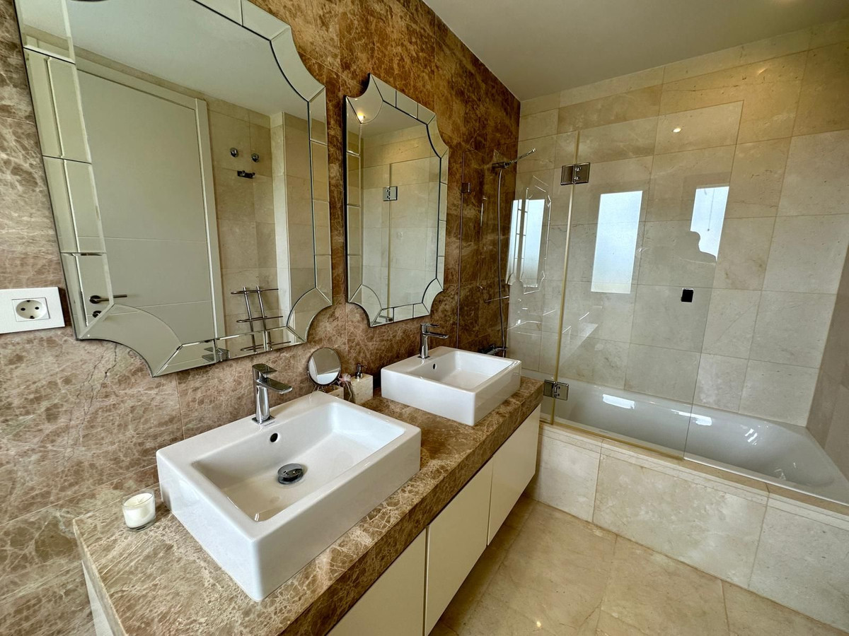 Huis te koop in Marbella | 5 slaapkamers H5123887
