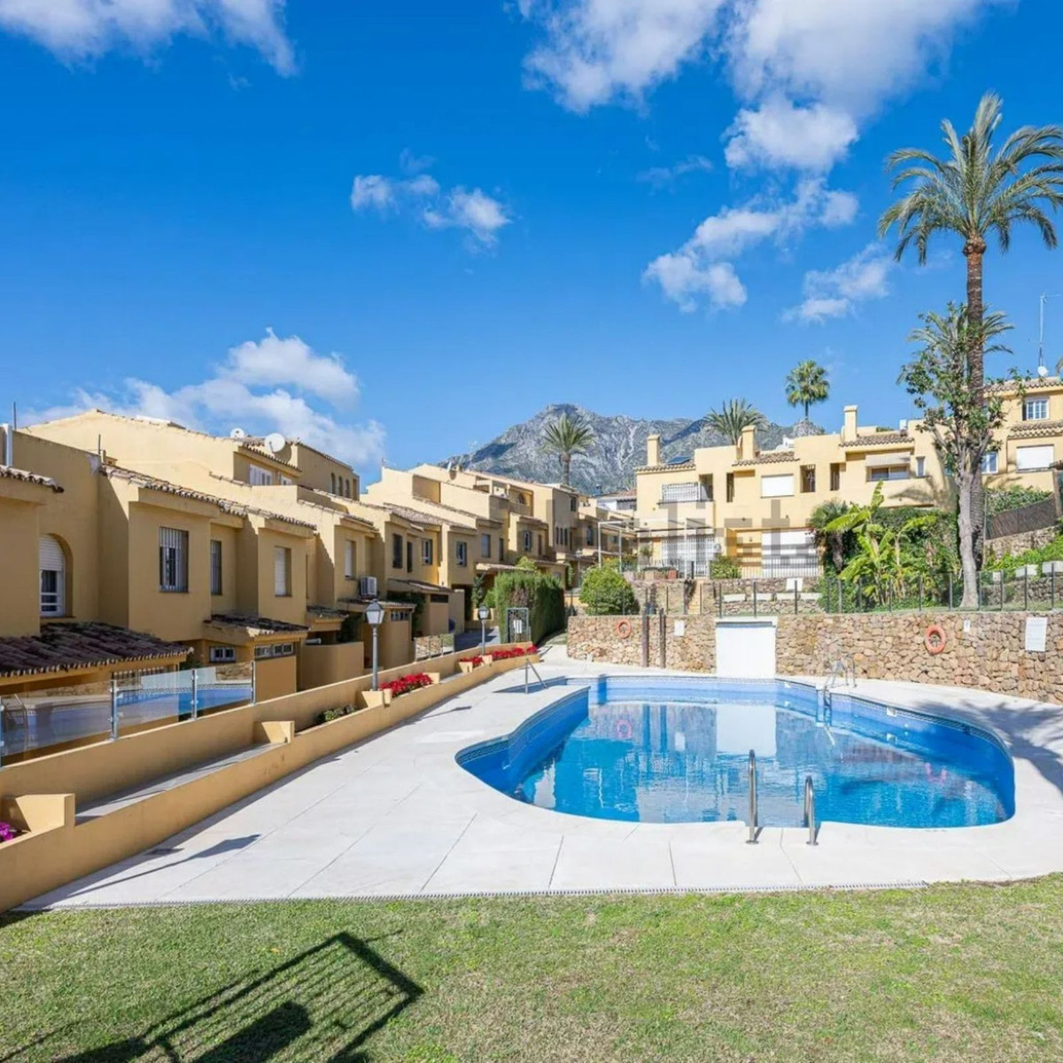 Huis te koop in Marbella | 3 slaapkamers H5127274