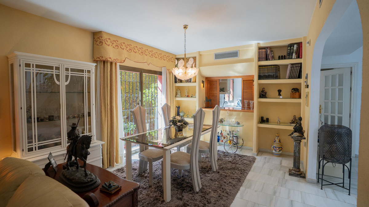 Huis te koop in Marbella | 4 slaapkamers H5209471