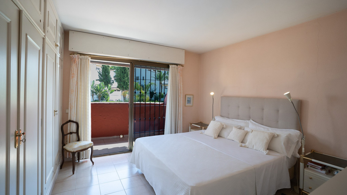 Huis te koop in Marbella | 4 slaapkamers H5209471