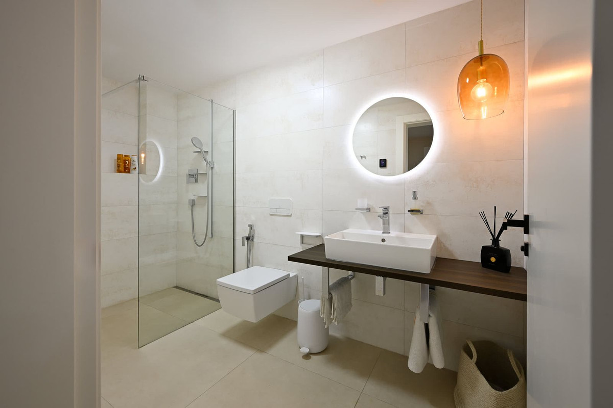 Huis te koop in Marbesa | 6 slaapkamers H5219554