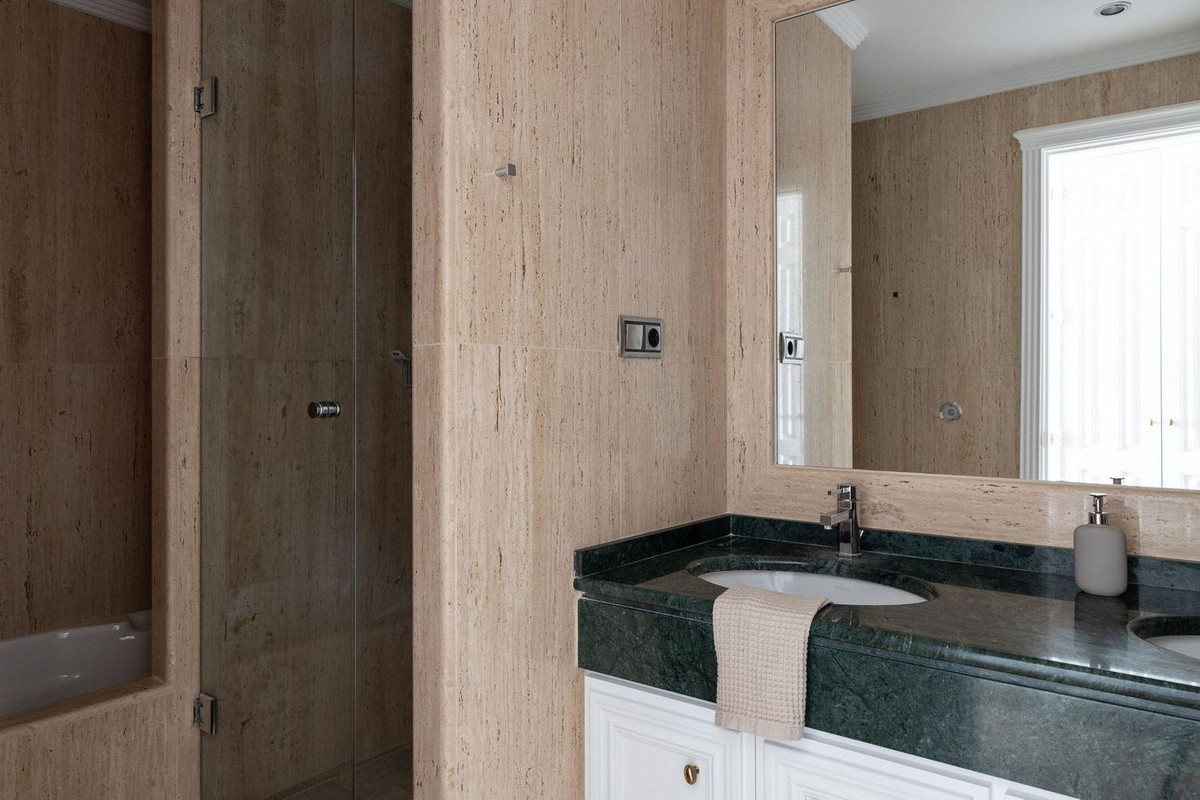 Huis te koop in Marbella | 2 slaapkamers H5227390