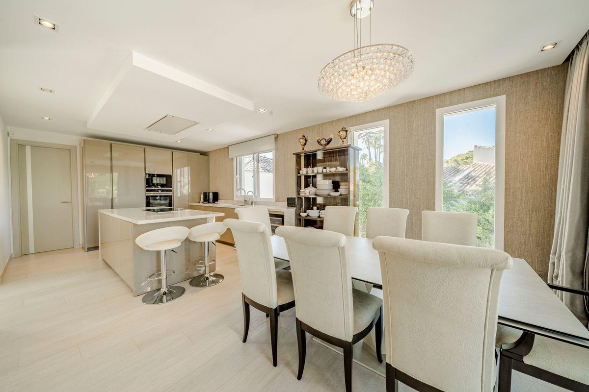 Huis te koop in Marbella | 7 slaapkamers H5227396
