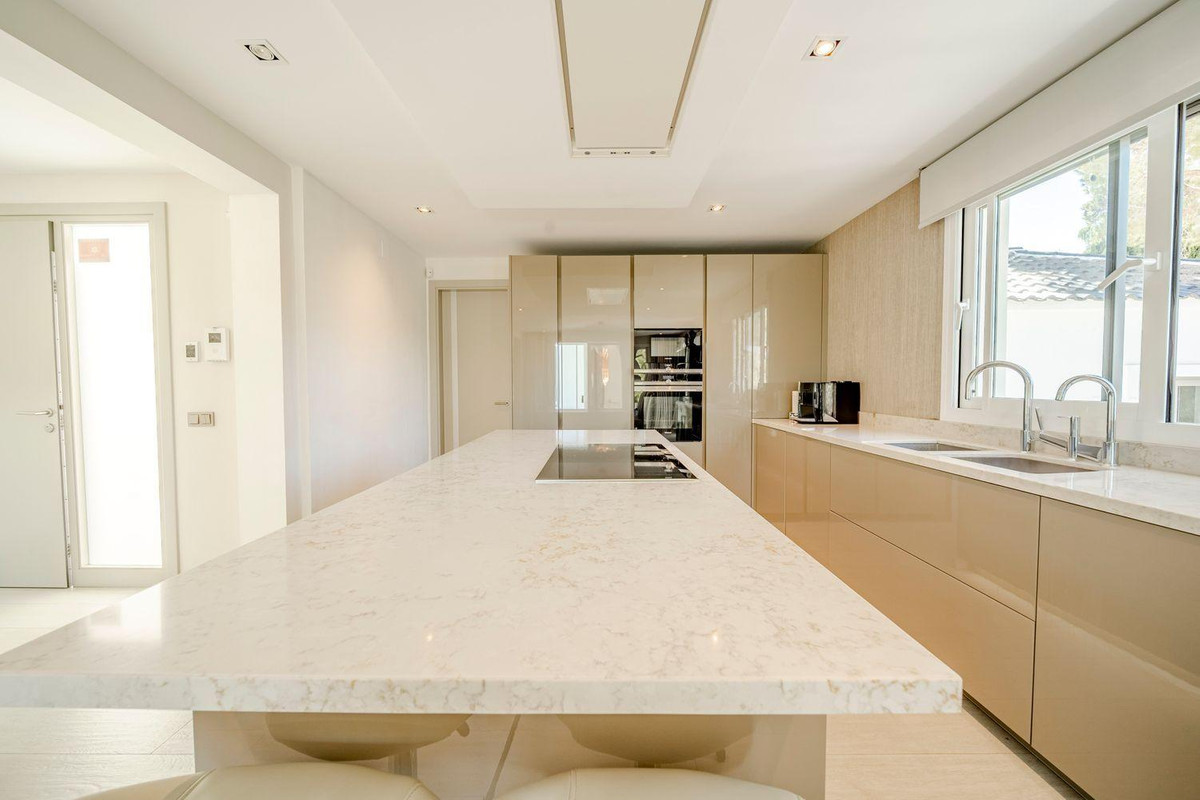 Huis te koop in Marbella | 7 slaapkamers H5227396