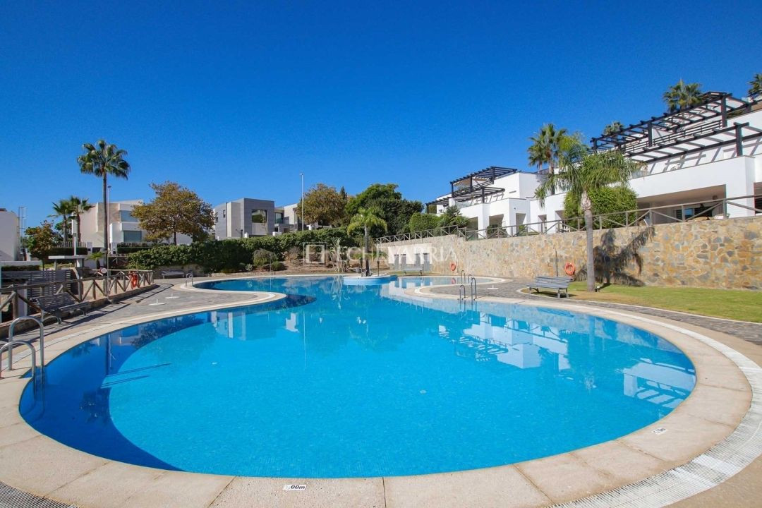 Huis te koop in Marbella | 4 slaapkamers H5242174