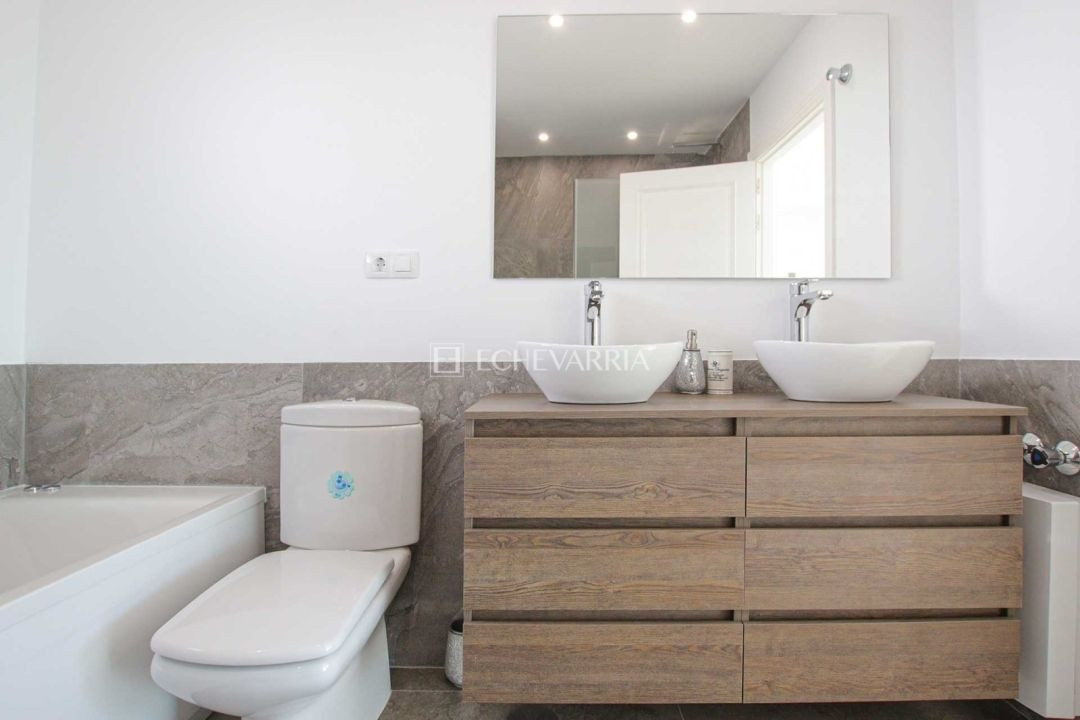 Huis te koop in Marbella | 4 slaapkamers H5242174