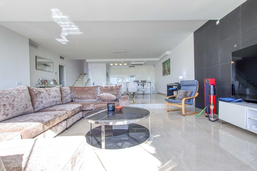 Huis te koop in Marbella | 4 slaapkamers H5242174