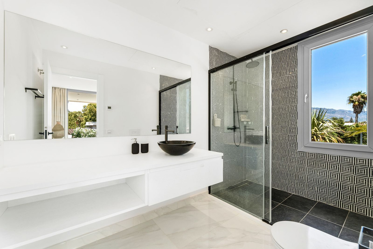 Huis te koop in Marbella | 5 slaapkamers H5249869