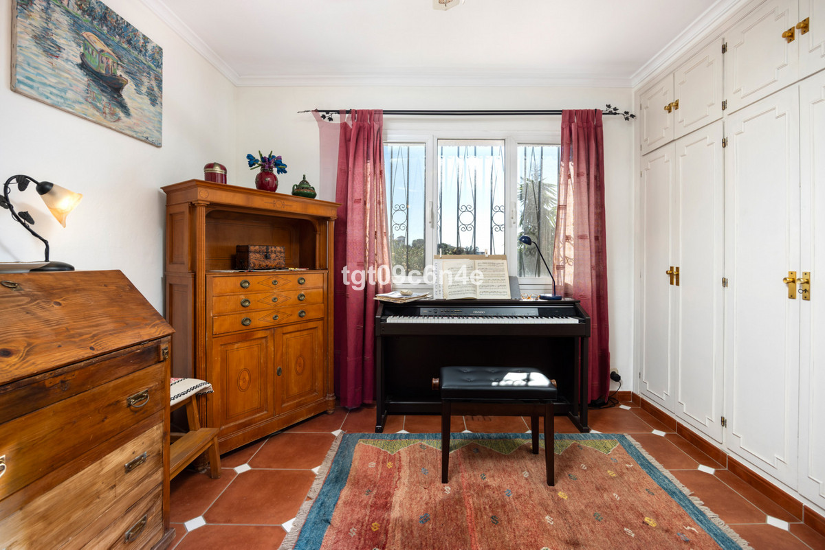 Finca - Cortijo te koop in Marbella | 4 slaapkamers H5272534