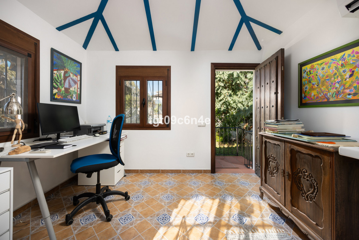 Finca - Cortijo te koop in Marbella | 4 slaapkamers H5272534