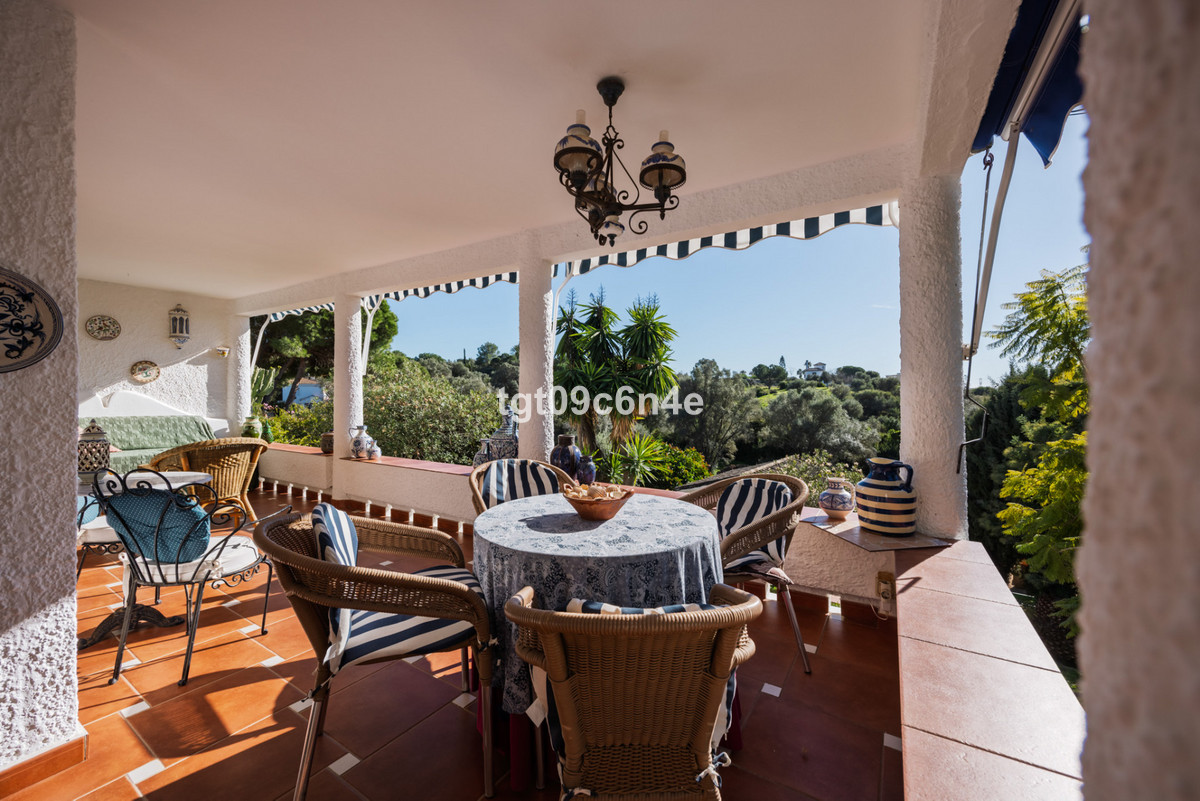 Finca - Cortijo te koop in Marbella | 4 slaapkamers H5272534