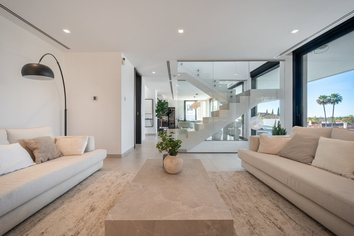 Huis te koop in Marbella | 5 slaapkamers H5273980