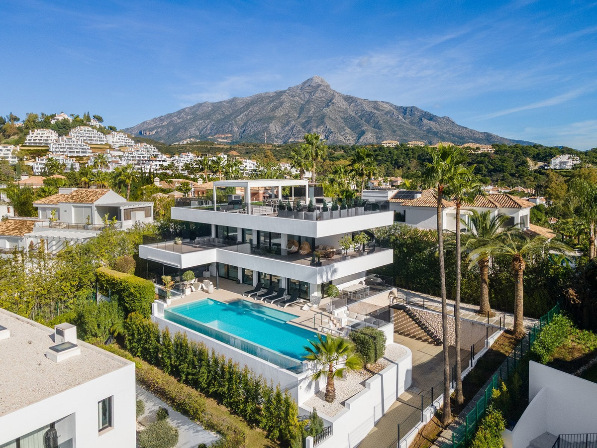 Huis te koop in Marbella | 5 slaapkamers H5273980