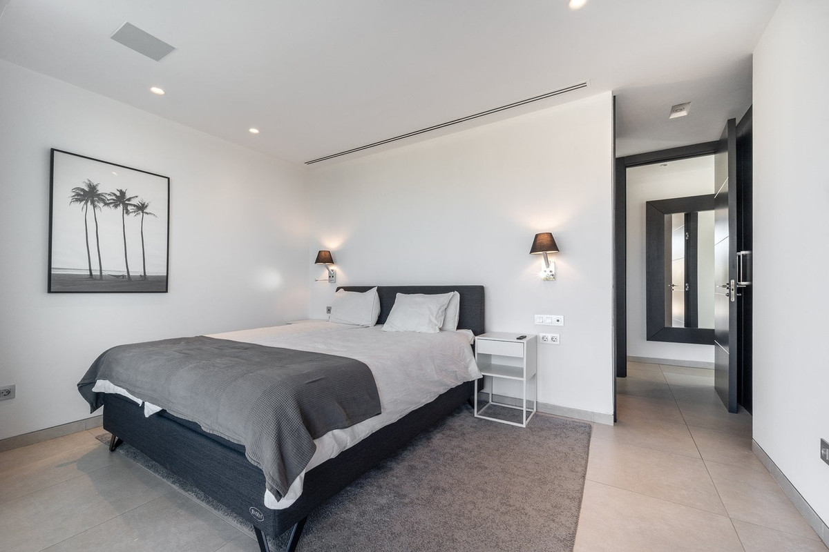 Huis te koop in Marbella | 5 slaapkamers H5273980