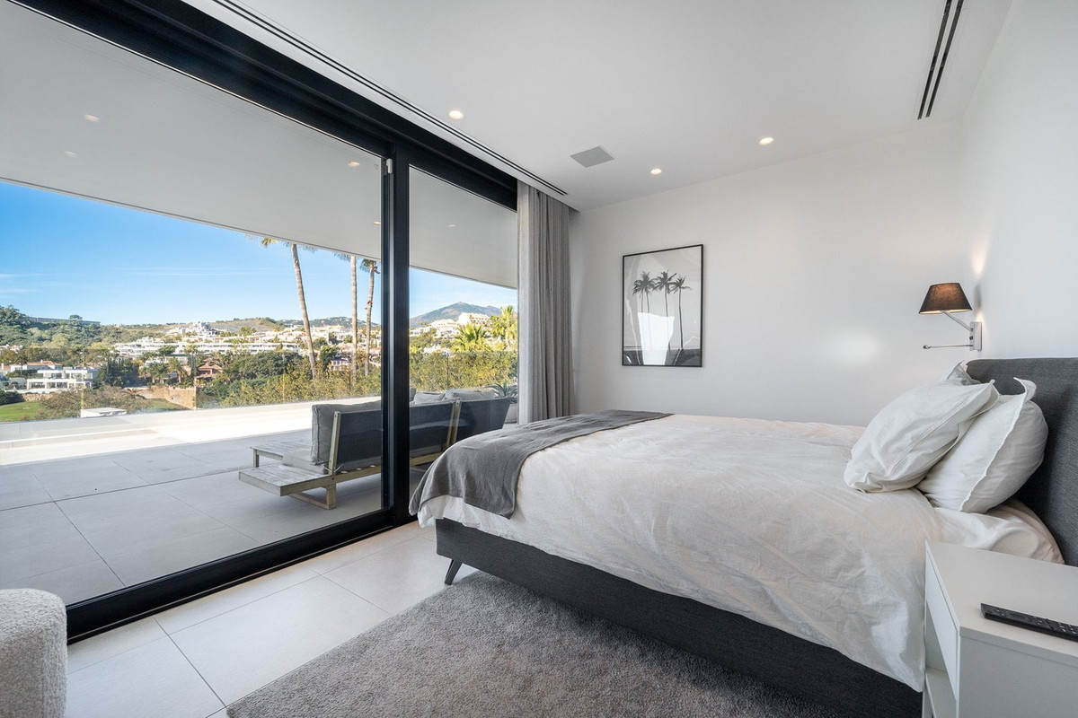 Huis te koop in Marbella | 5 slaapkamers H5273980