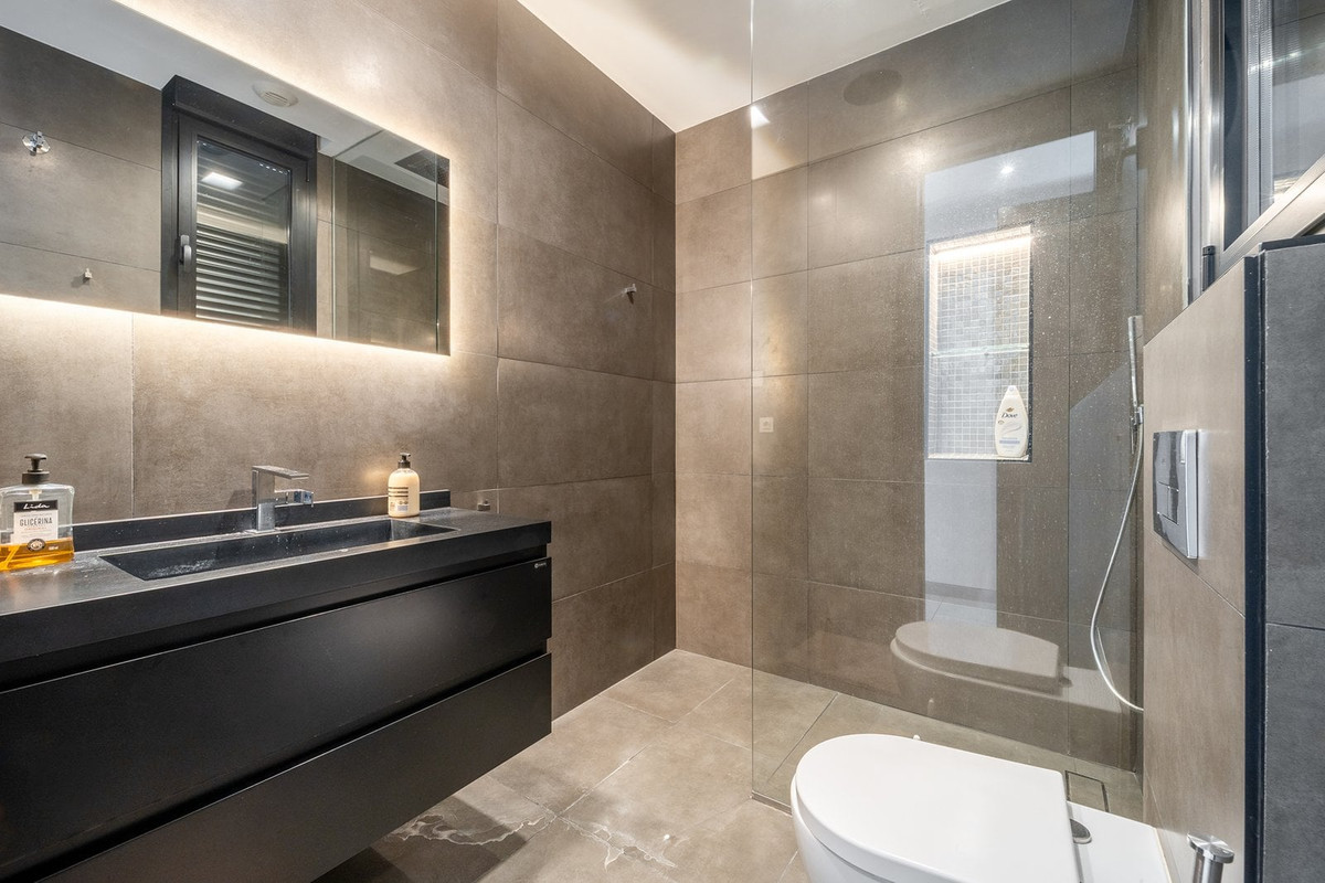 Huis te koop in Marbella | 5 slaapkamers H5273980