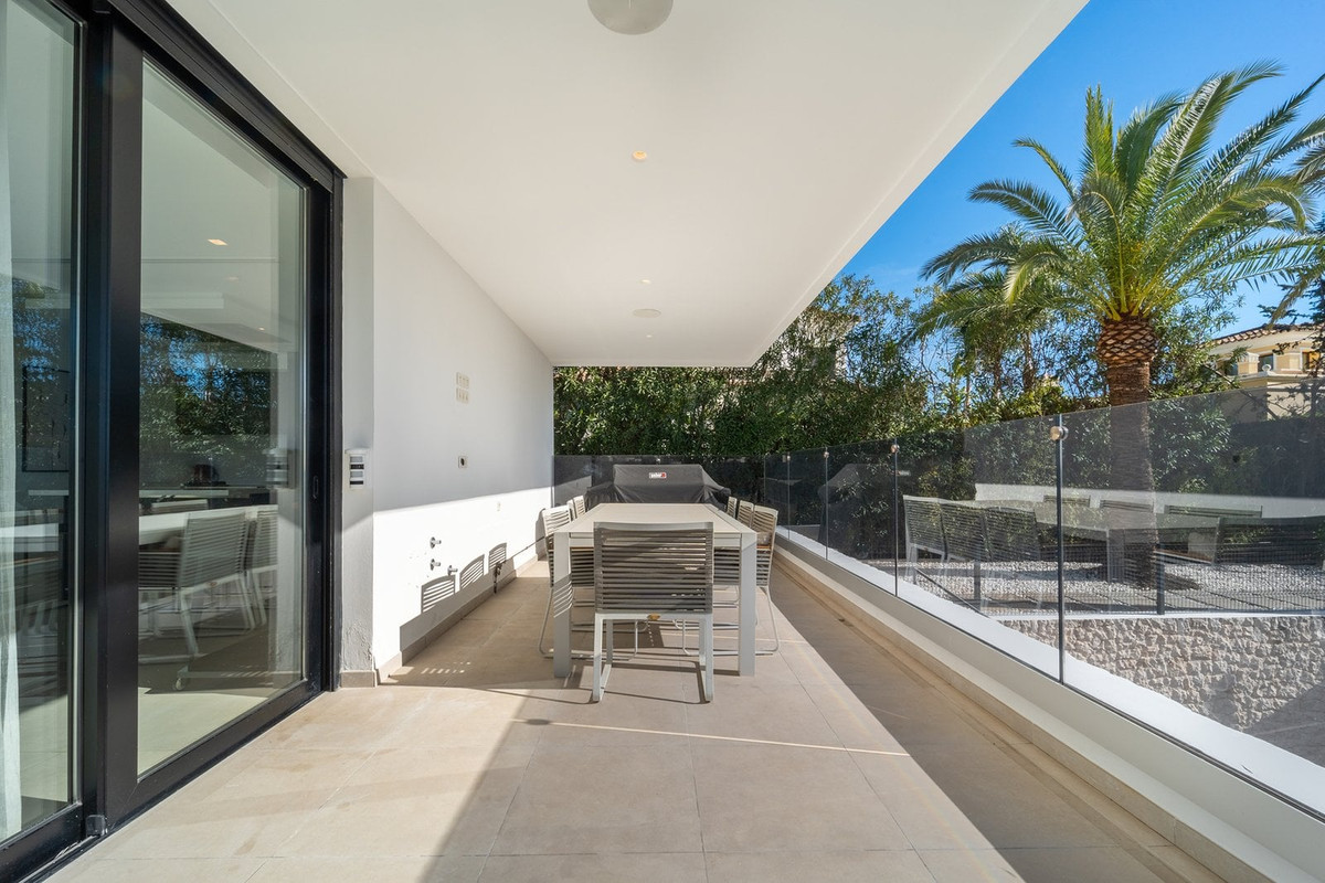 Huis te koop in Marbella | 5 slaapkamers H5273980