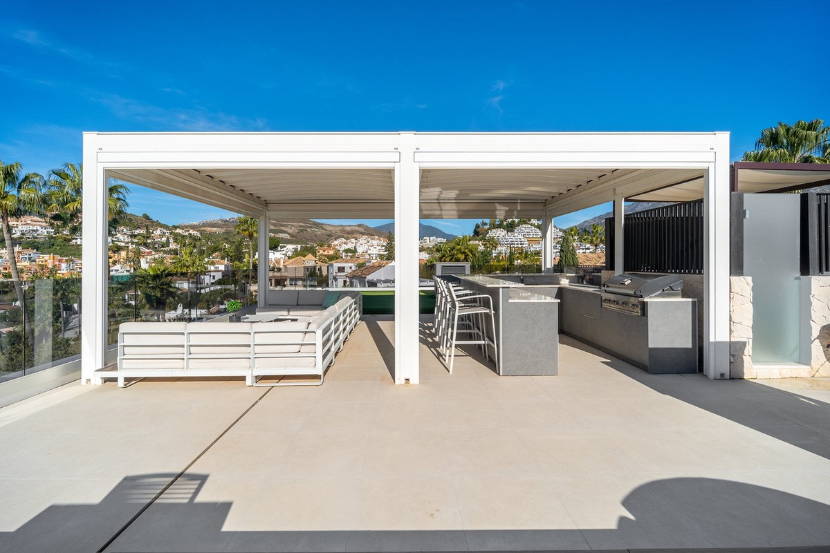 Huis te koop in Marbella | 5 slaapkamers H5273980