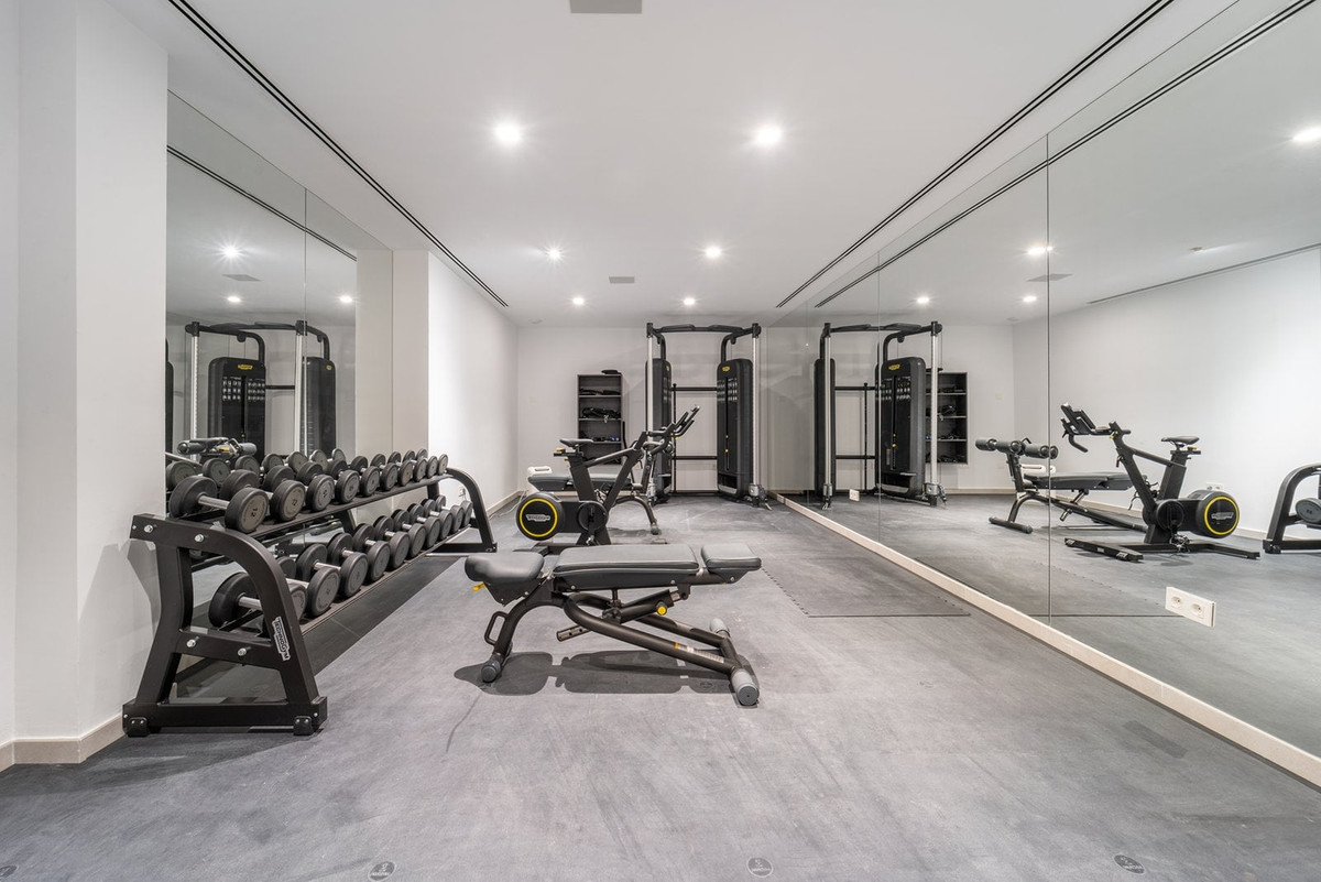 Huis te koop in Marbella | 5 slaapkamers H5273980