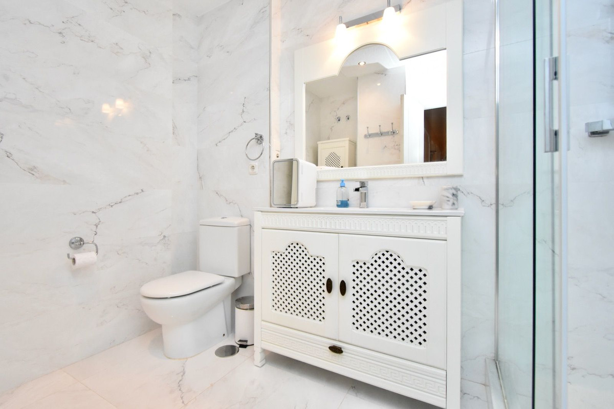 Huis te koop in Marbella | 4 slaapkamers H5287987