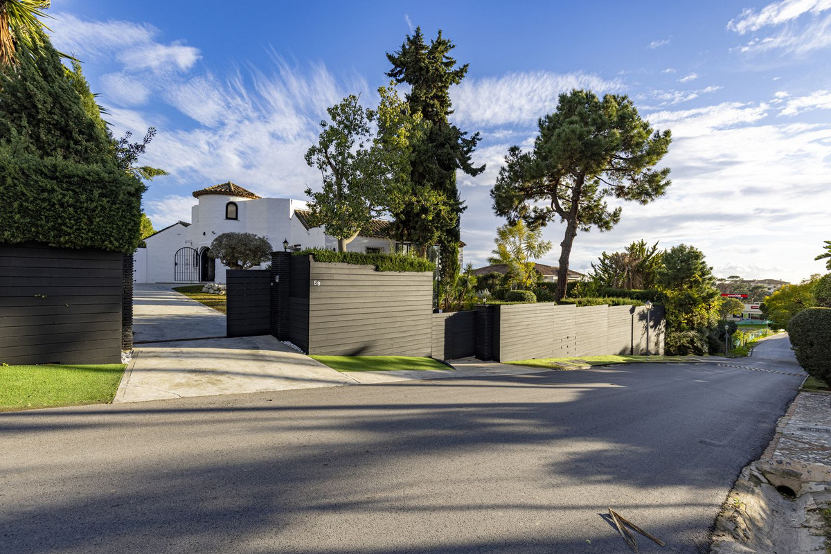 Huis te koop in Marbella | 5 slaapkamers H5289592