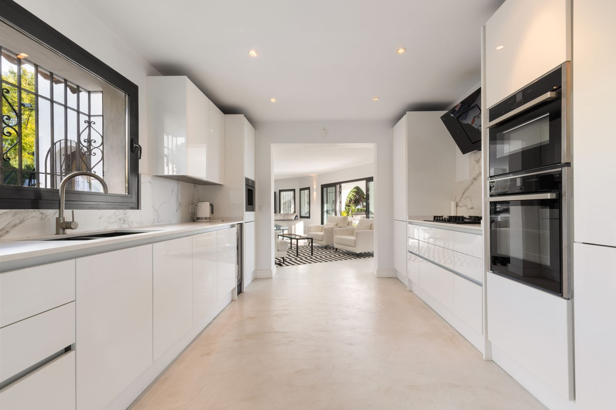 Huis te koop in Marbella | 5 slaapkamers H5289592