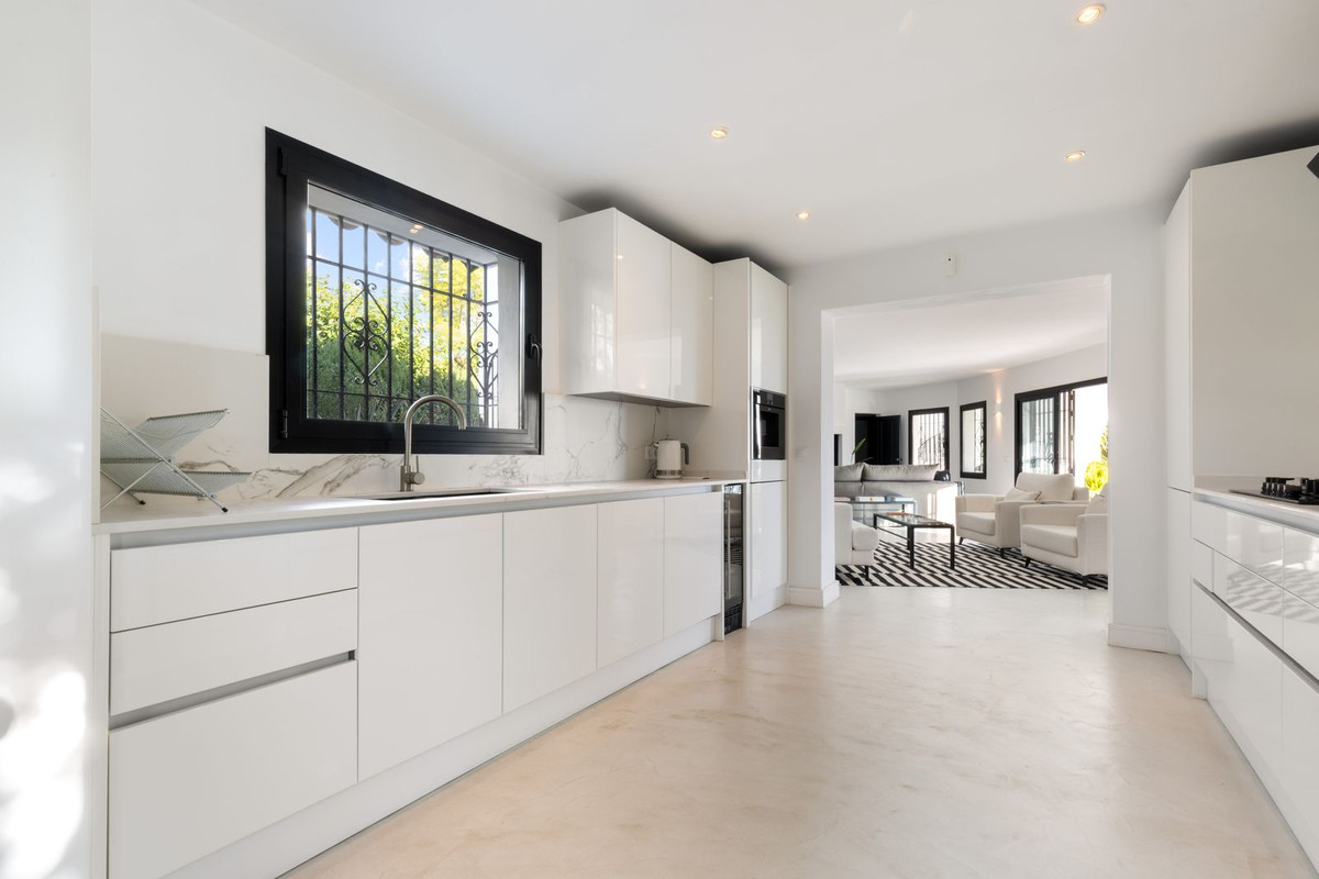 Huis te koop in Marbella | 5 slaapkamers H5289592