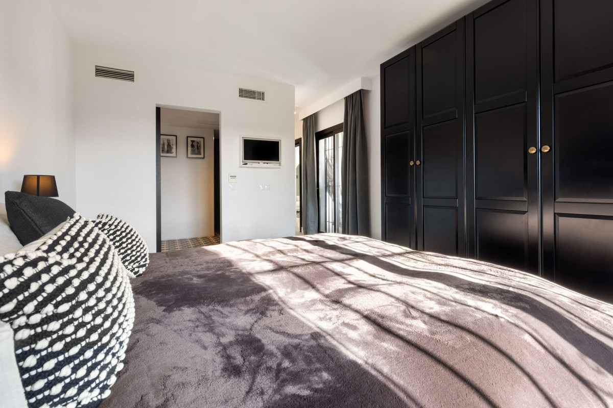 Huis te koop in Marbella | 5 slaapkamers H5289592