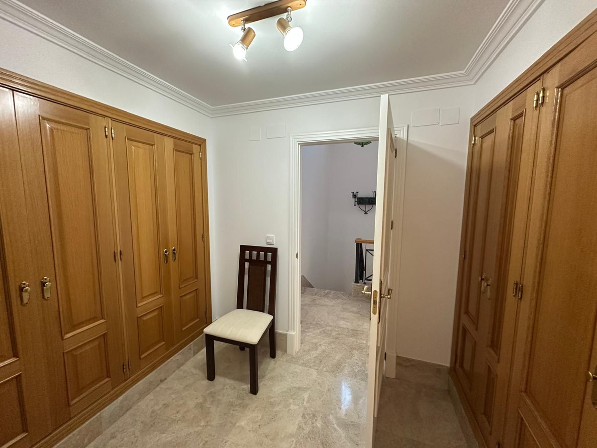 Huis te koop in Marbella | 4 slaapkamers H5294722