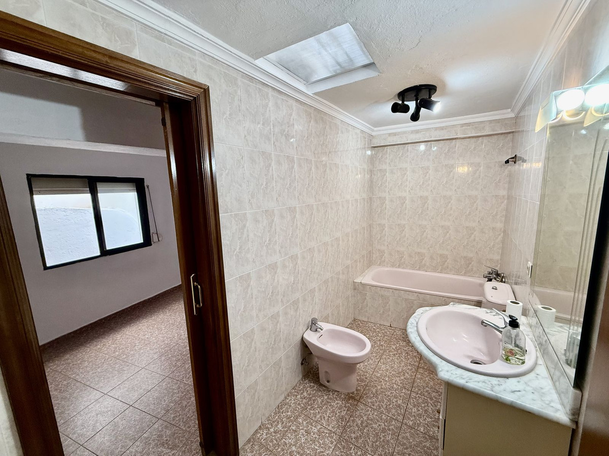 Huis te koop in Marbella | 4 slaapkamers H5294827