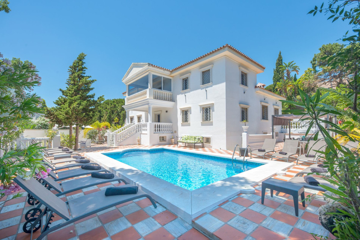 Huis te koop in Marbella | 10 slaapkamers H5298256
