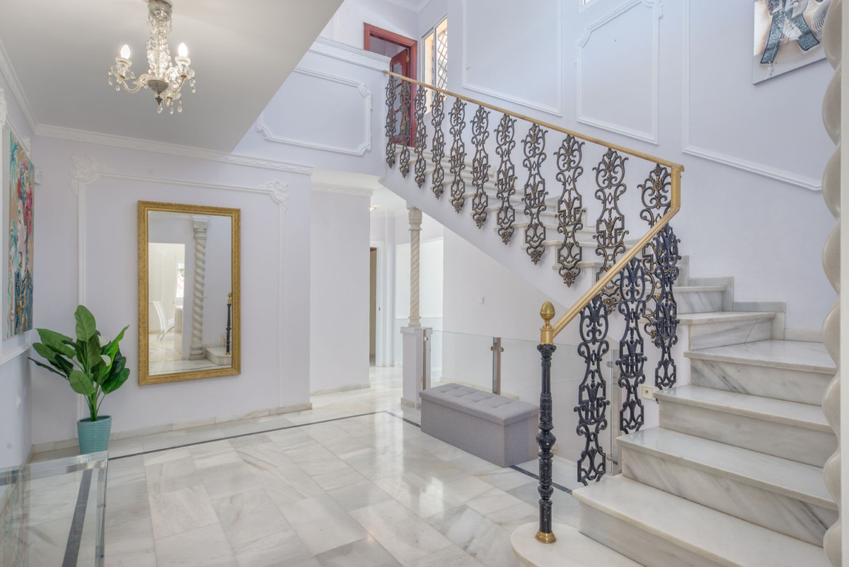 Huis te koop in Marbella | 10 slaapkamers H5298256