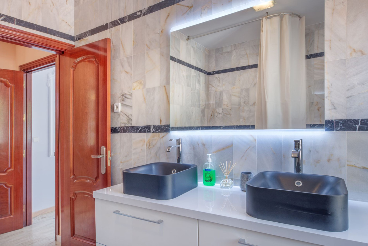 Huis te koop in Marbella | 10 slaapkamers H5298256