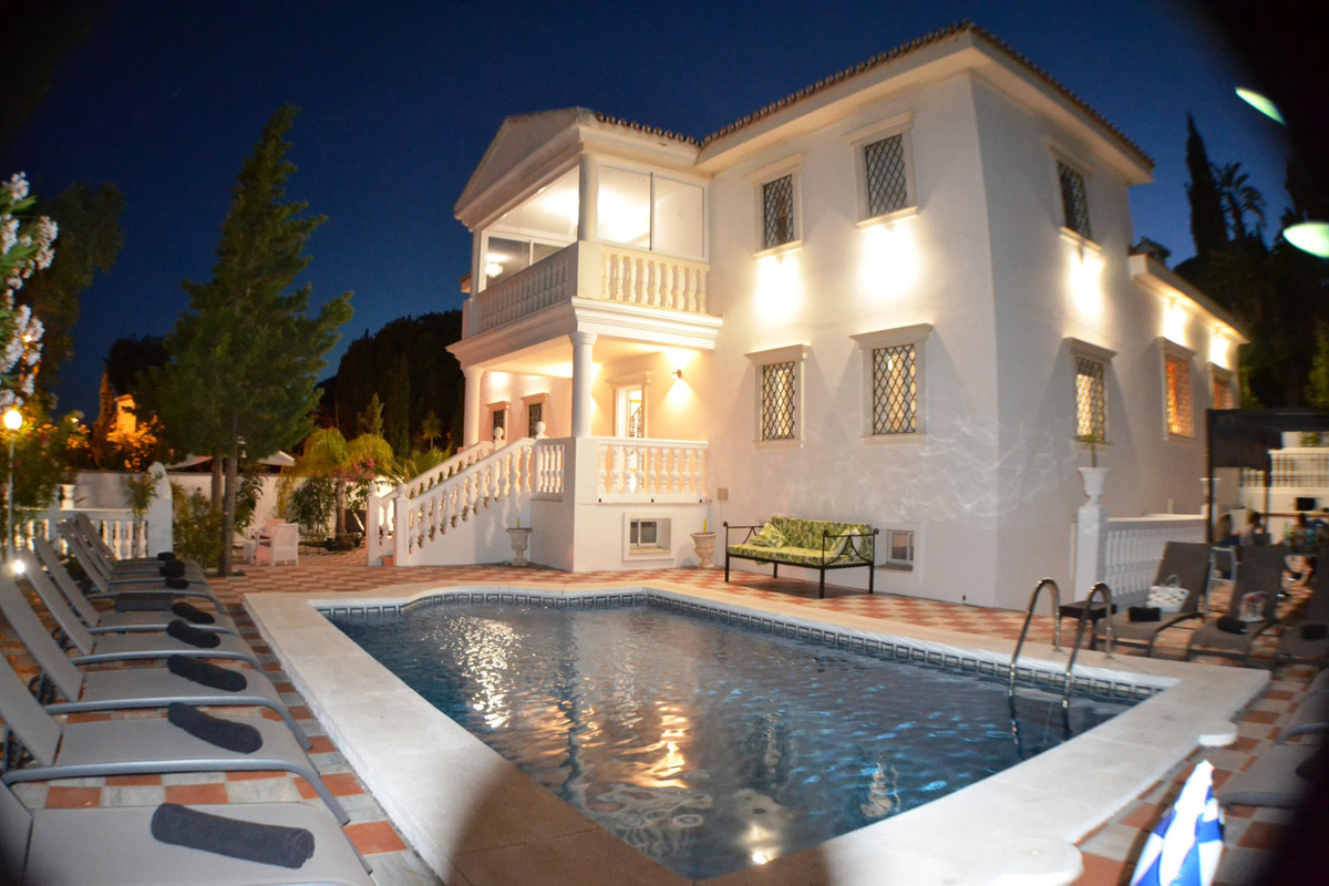 Huis te koop in Marbella | 10 slaapkamers H5298256