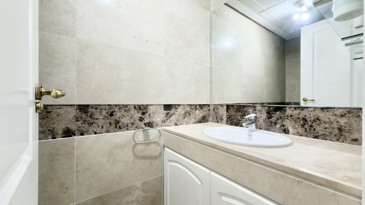 Appartement te koop in Marbella | 2 slaapkamers H5304322