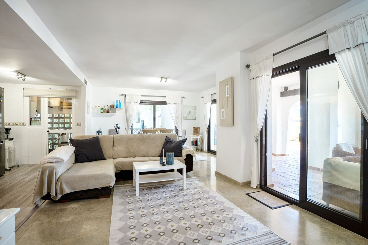 Appartement te koop in Marbella | 2 slaapkamers H5304322