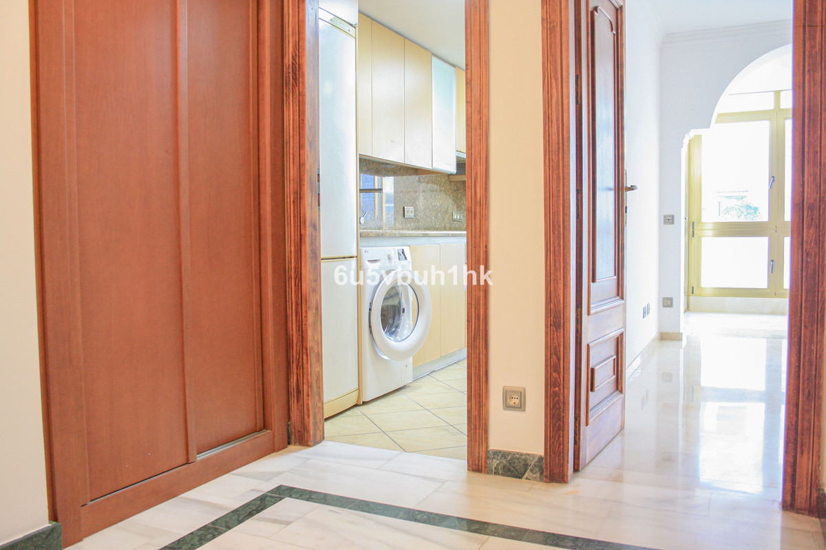 Appartement te koop in Marbella | 2 slaapkamers H5305465