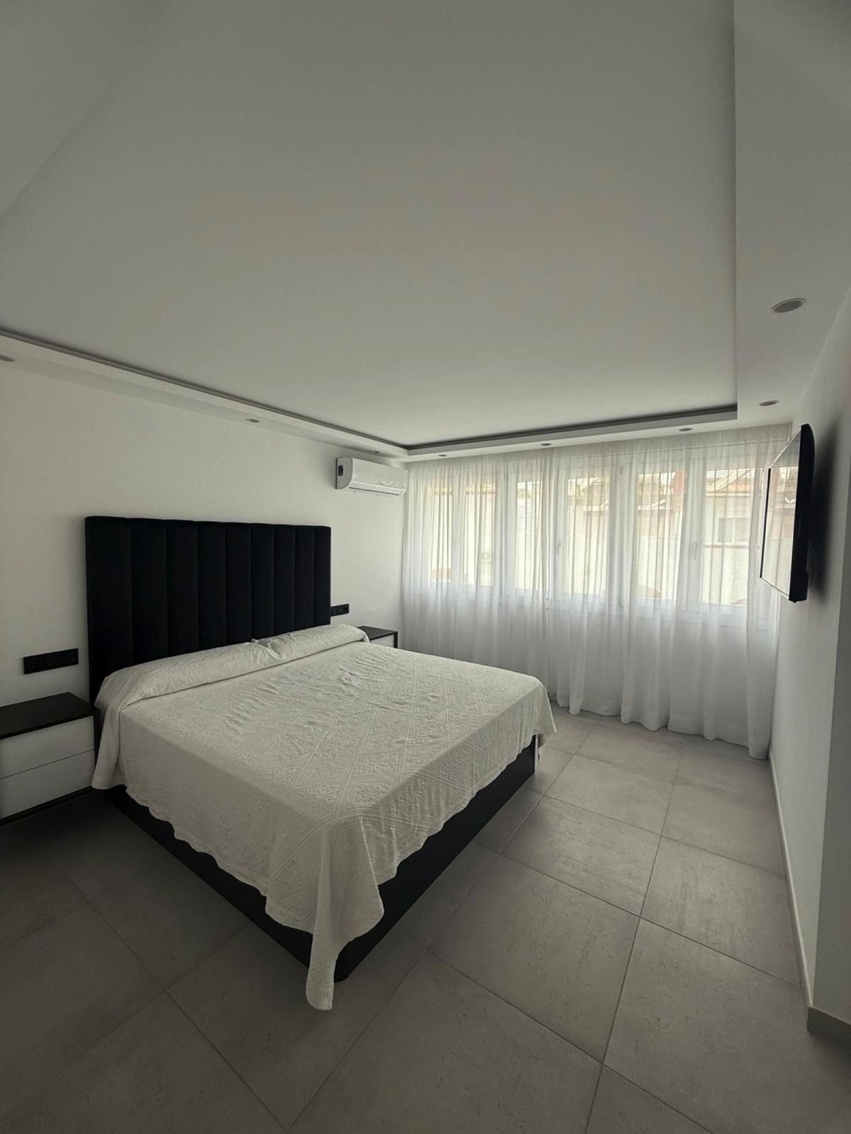 Huis te koop in Marbella | 4 slaapkamers H5309974