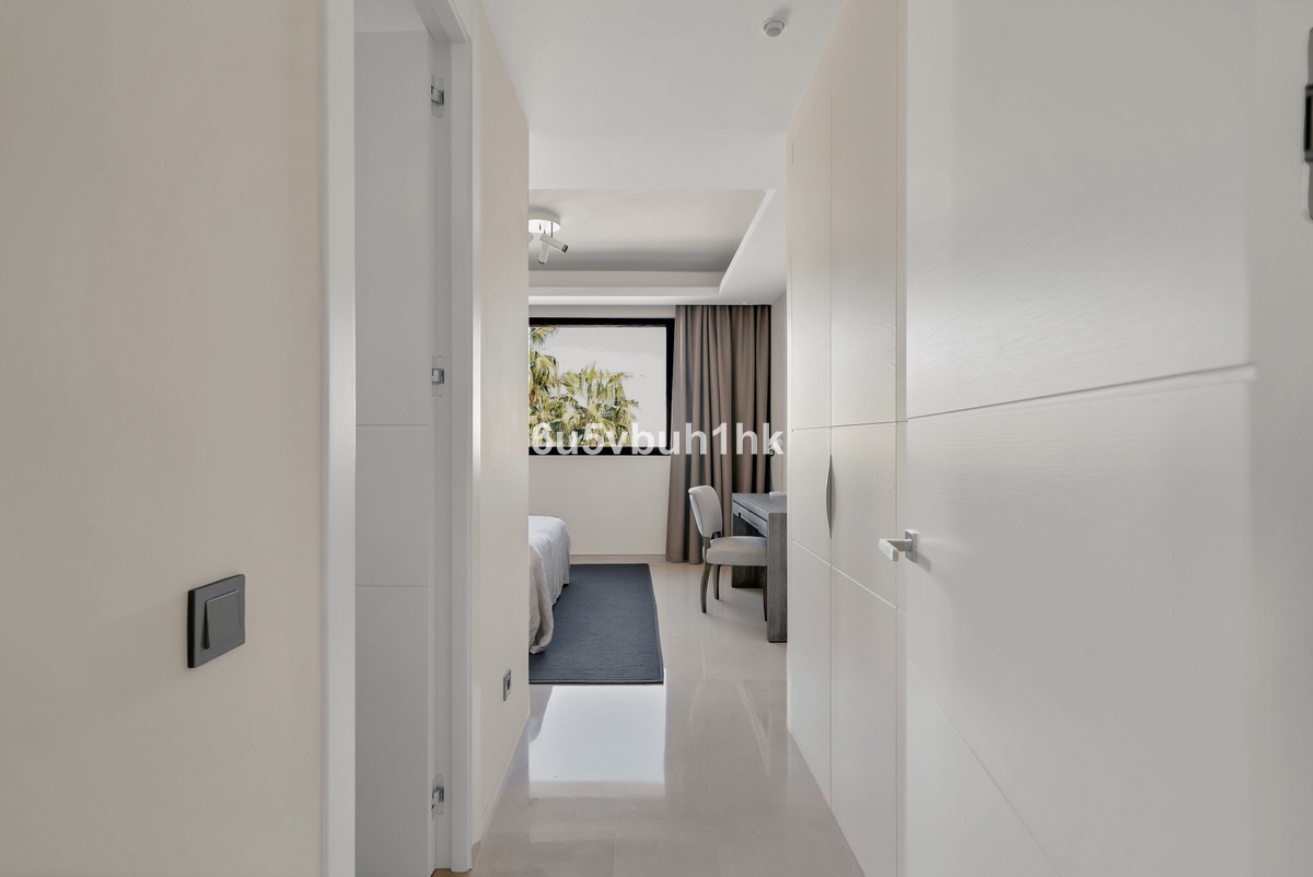 Huis te koop in Marbella | 6 slaapkamers H5310553