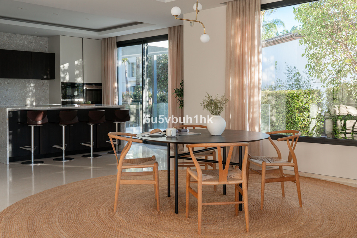 Huis te koop in Marbella | 6 slaapkamers H5310553