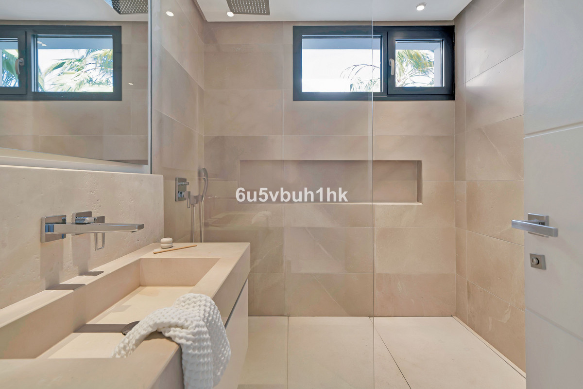 Huis te koop in Marbella | 6 slaapkamers H5310553