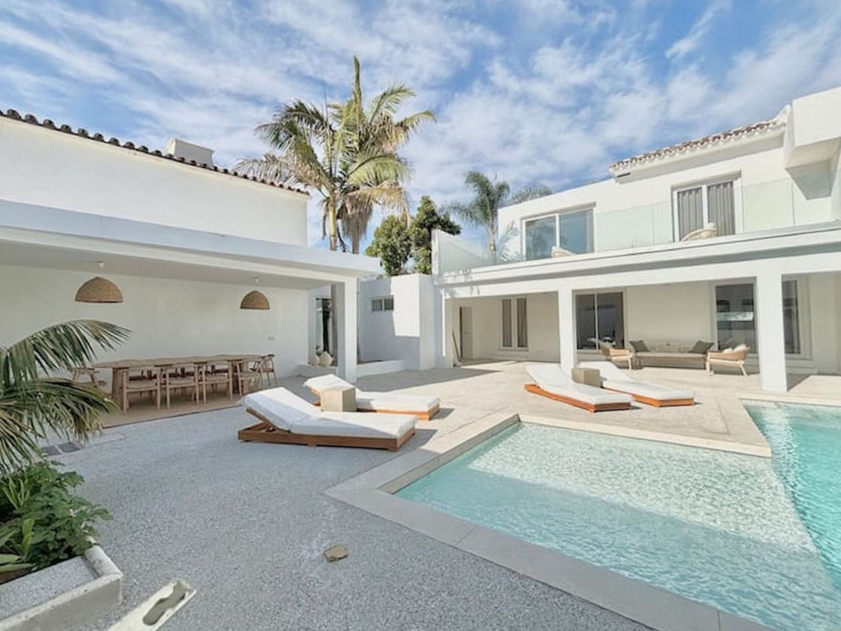 Huis te koop in Marbella | 6 slaapkamers H5317543