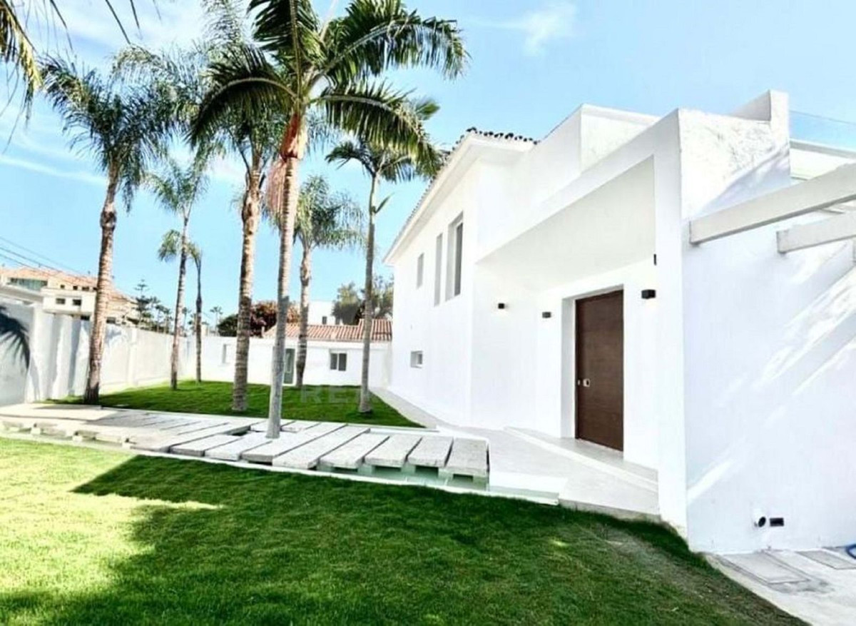 Huis te koop in Marbella | 6 slaapkamers H5317543