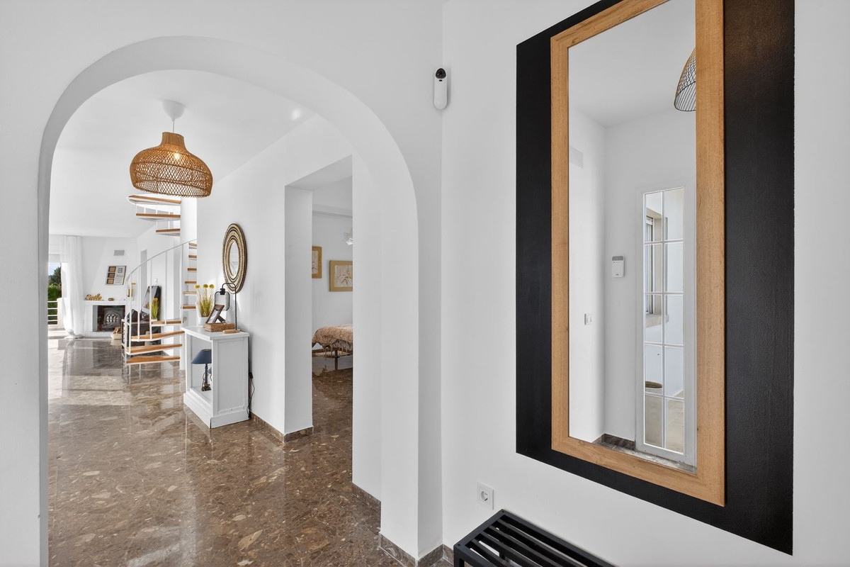 Huis te koop in Marbella | 4 slaapkamers H5322388