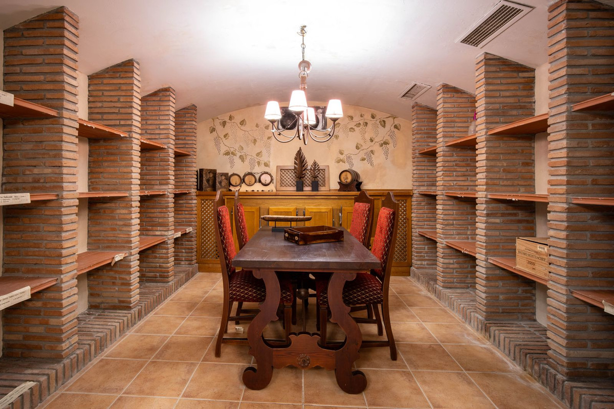 Huis te koop in Marbella | 5 slaapkamers H5322580