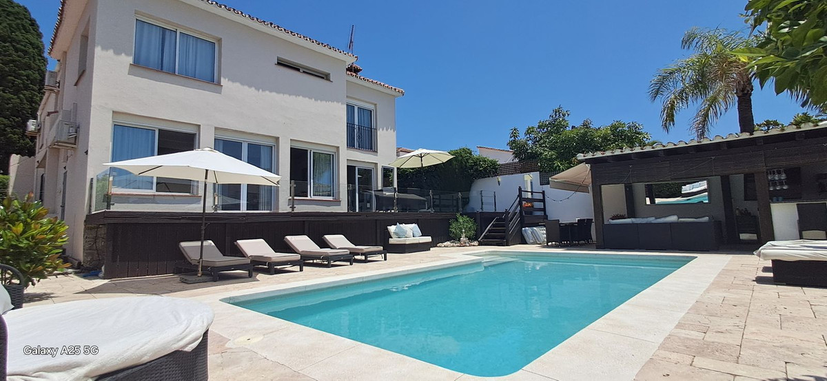 Huis te koop in Marbella | 6 slaapkamers H5324446
