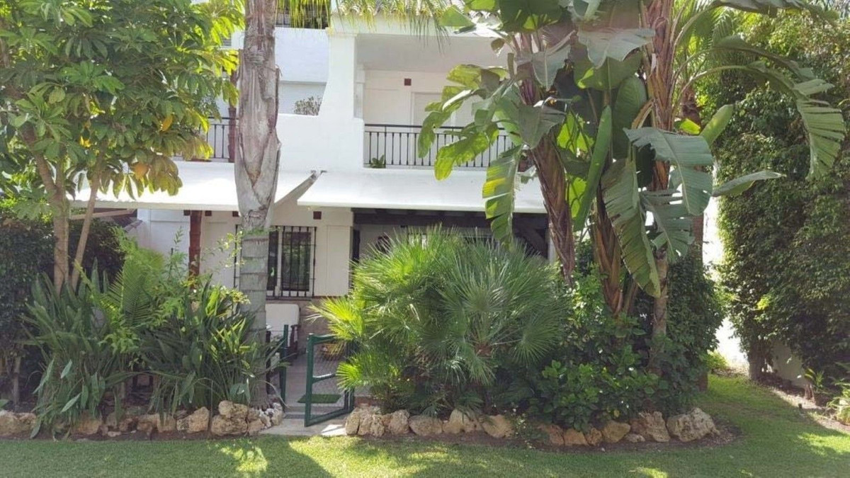 Huis te koop in Marbella | 4 slaapkamers H5329639