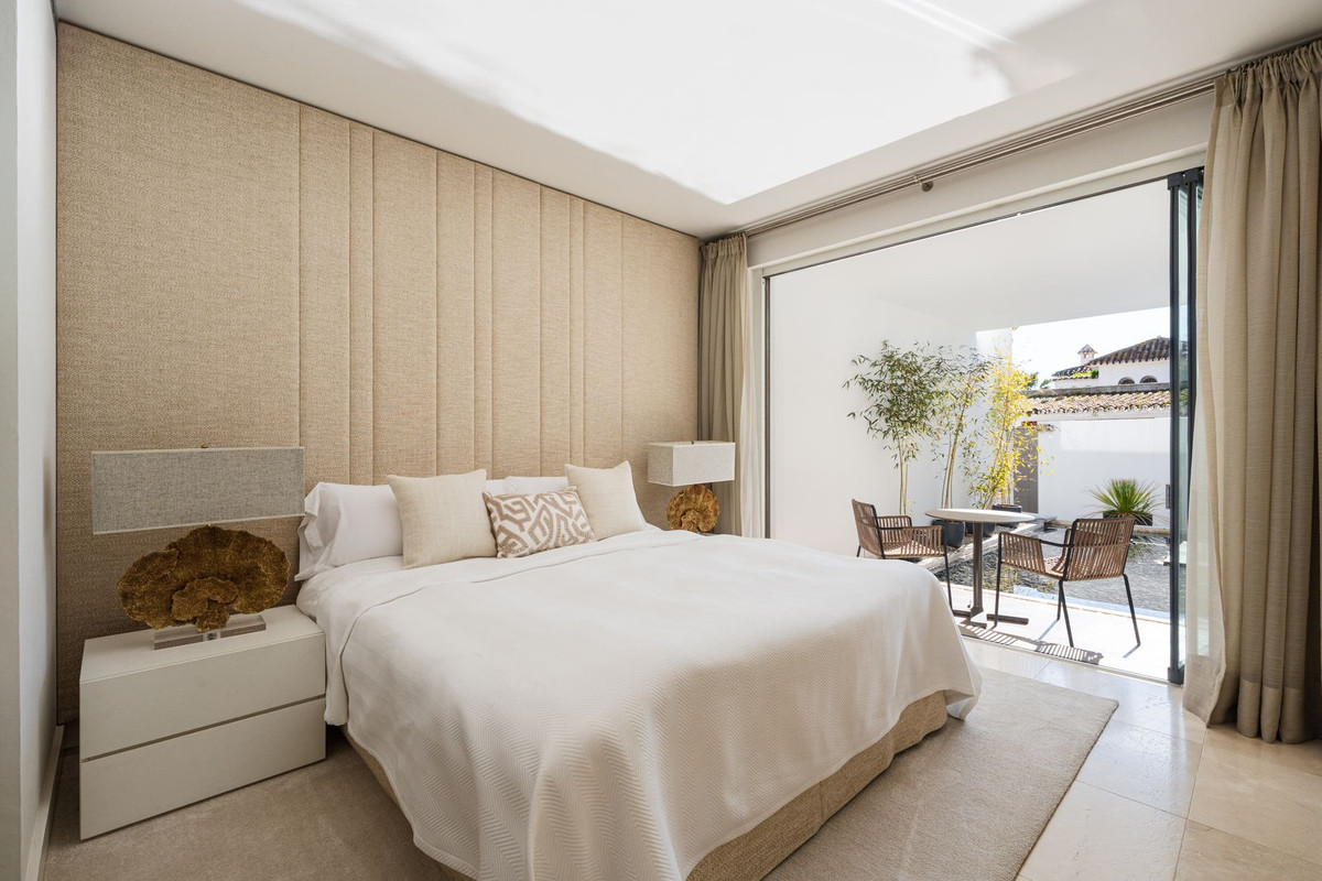 Huis te koop in Marbella | 4 slaapkamers H5329699