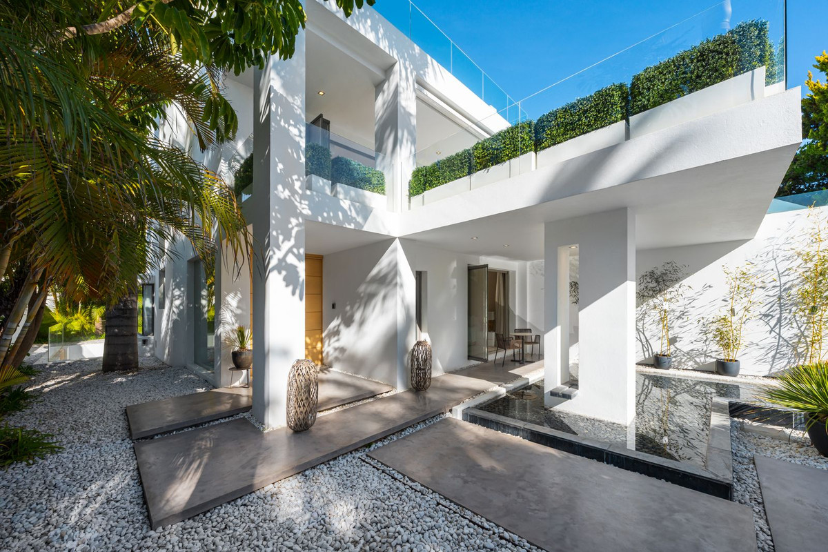 Huis te koop in Marbella | 4 slaapkamers H5329699